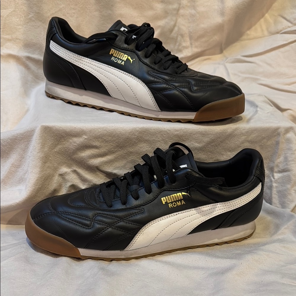 Puma Black and White Sneakers Classic Design